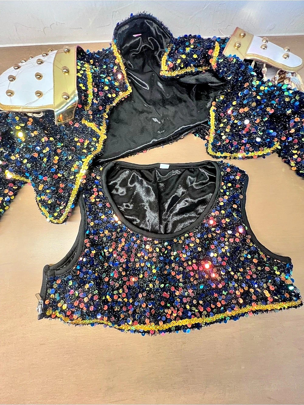 Mira KPOP demon hunters Halloween Sequin Costume Set in Black & White Like New